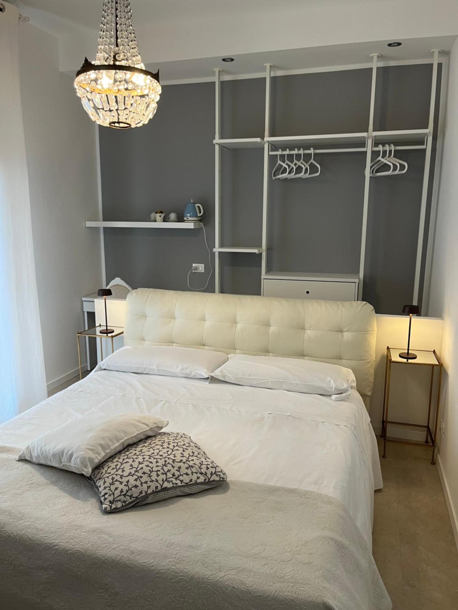 Fleur Blanche Bed & Breakfast 3*